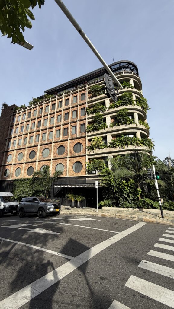 TRIBE Medellín: el hotel ideal cerca de Provenza y El Poblado